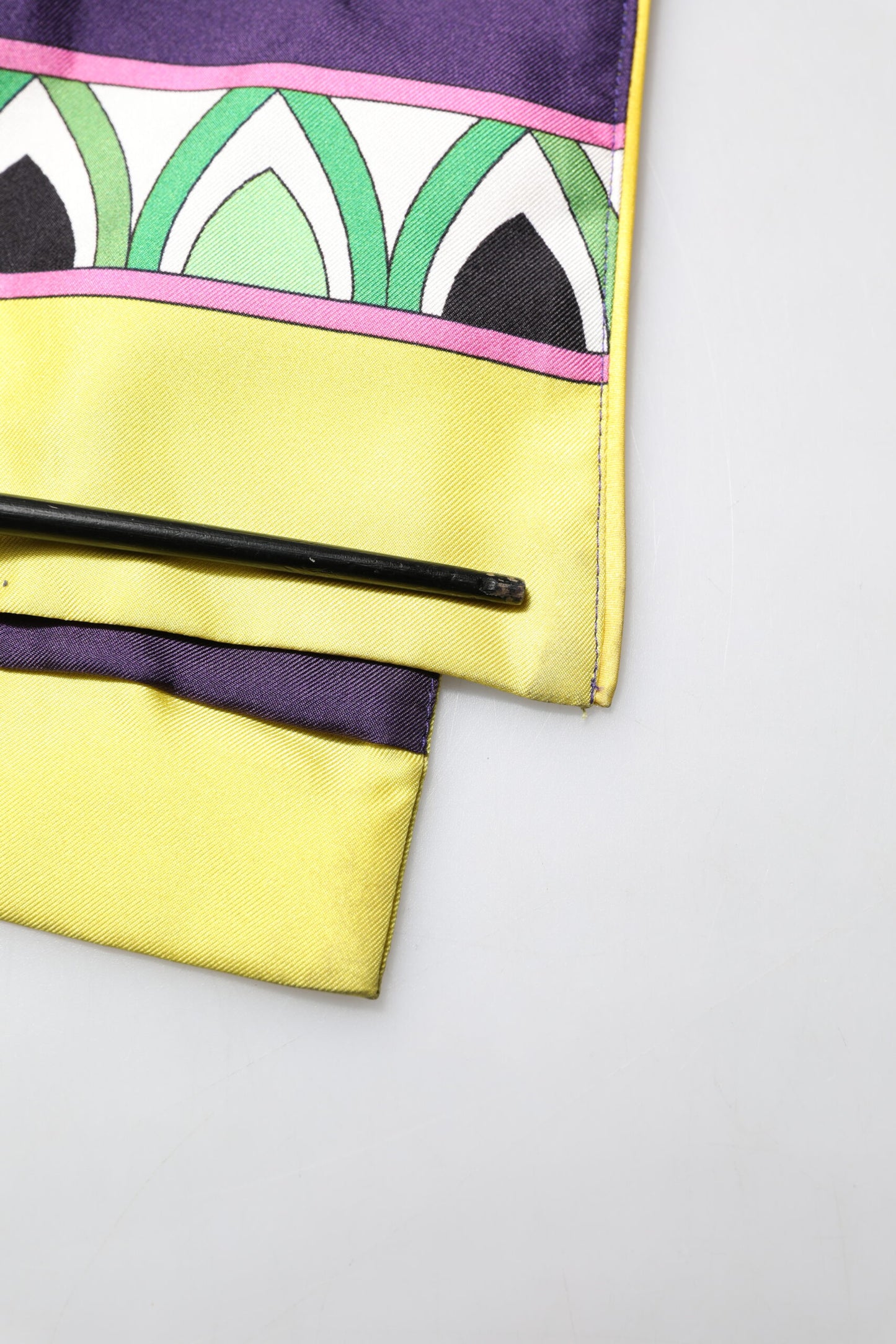 Dolce &amp; Gabbana – Blauer Wickelmantel aus Seide mit Blumenmuster und langen Ärmeln