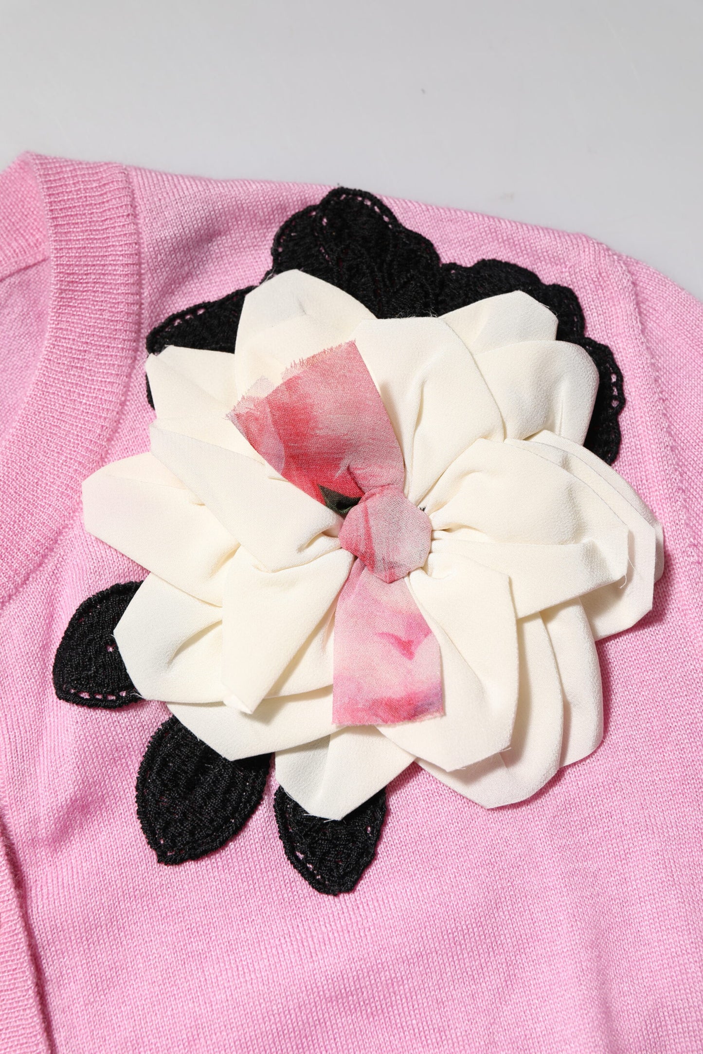 Dolce &amp; Gabbana – Rosa Strickjacke mit Blumendetail