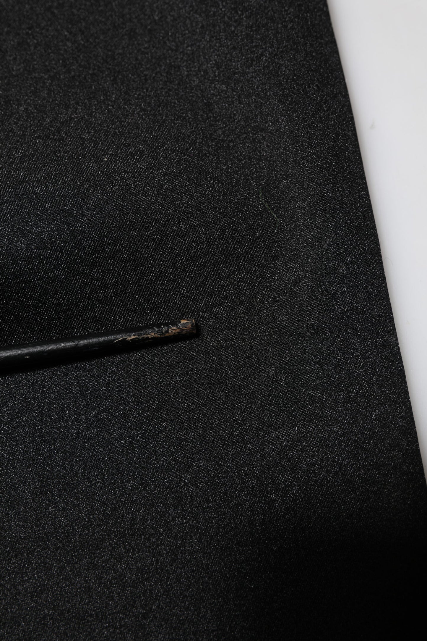 بنطلون ضيق ضيق أسود بخصر عالٍ من دولتشي آند غابانا 