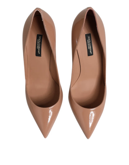 Dolce &amp; Gabbana – Pumps aus Lackleder in Beige mit Stilettoabsatz