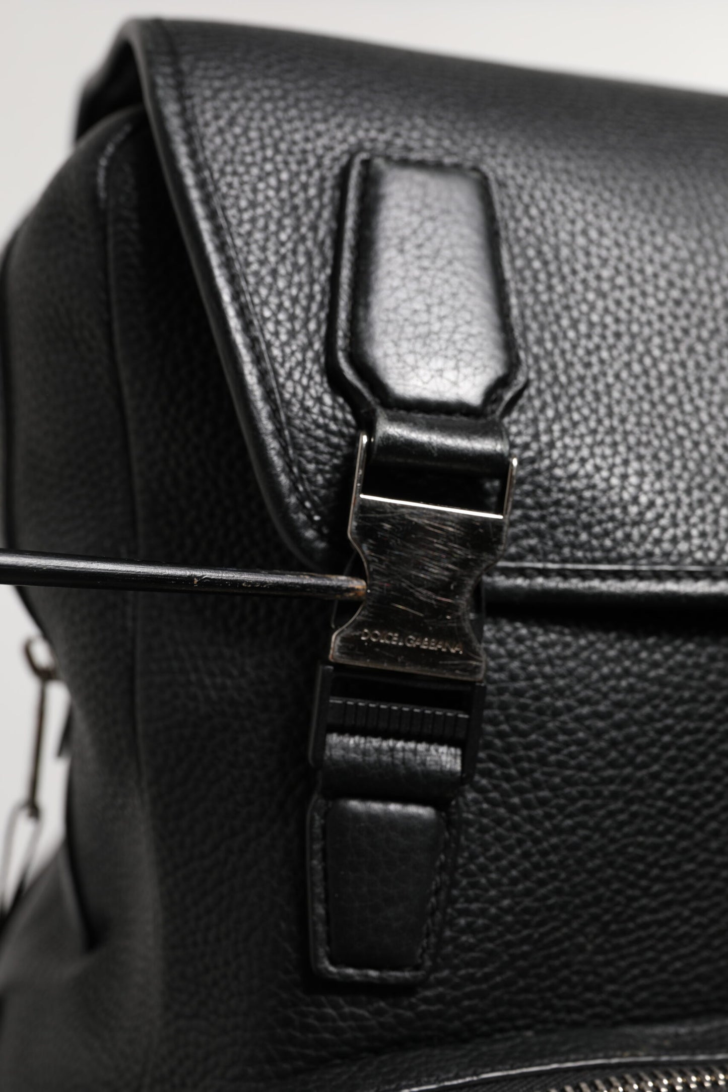 Dolce &amp; Gabbana Schwarzer Palermo Rucksack Tasche aus gehämmertem Kalbsleder