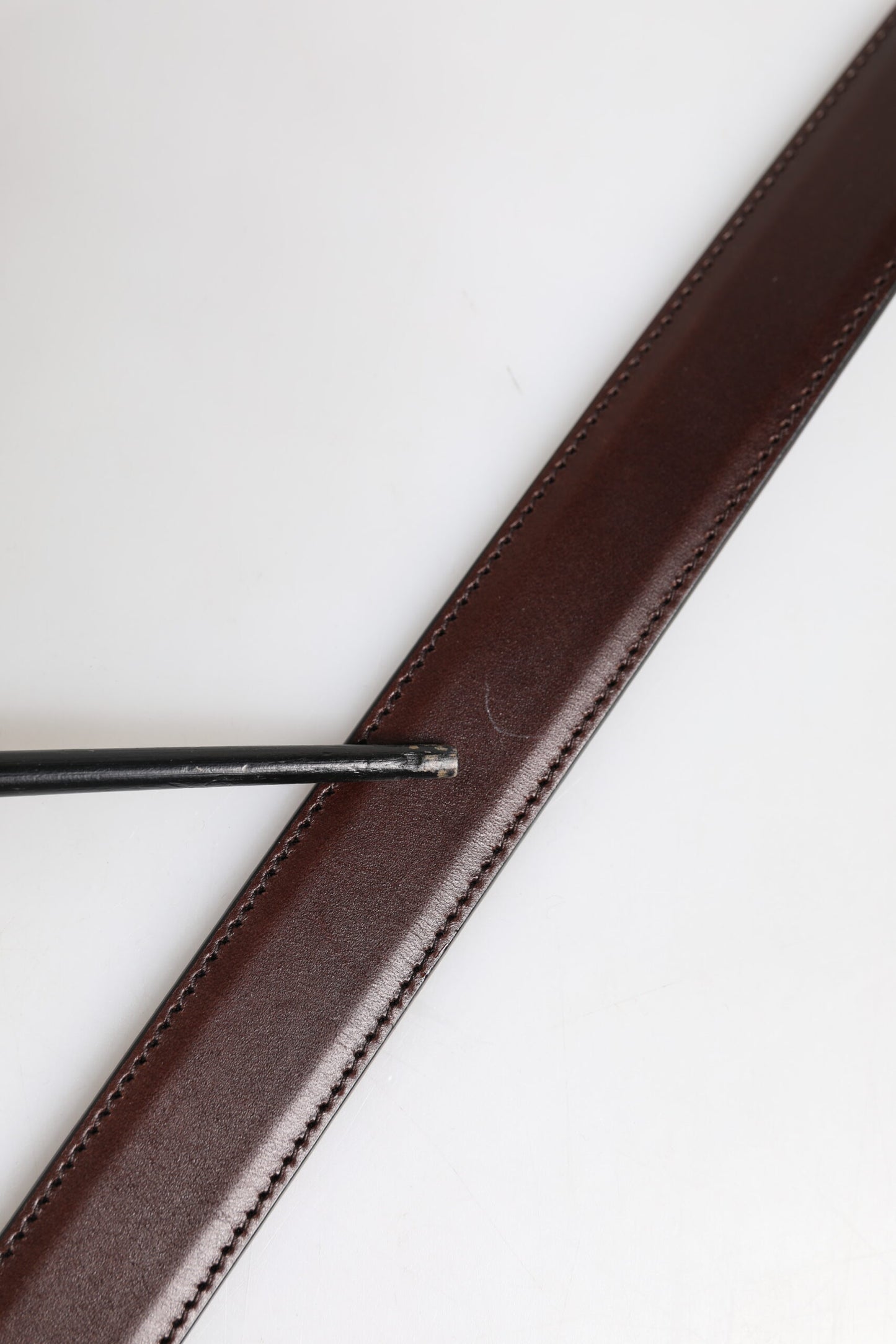 Dolce &amp; Gabbana Brauner klassischer silberner Metall-Logo-Schnallengürtel