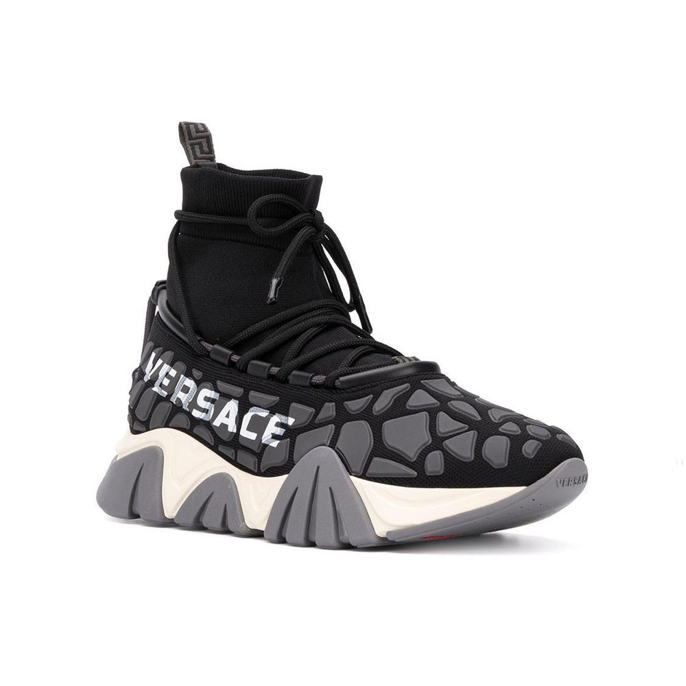 Versace – Sportliche Sneaker aus schwarzem Stoff