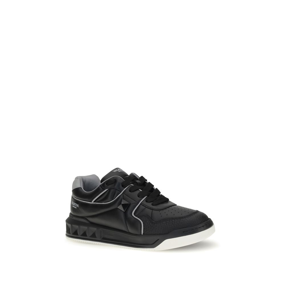Valentino Garavani Schwarze Kalbsleder-Sneaker Bos Taurus mit niedrigem Schaft