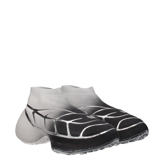 Givenchy – Sportliche Sneaker aus schwarzem Stoff