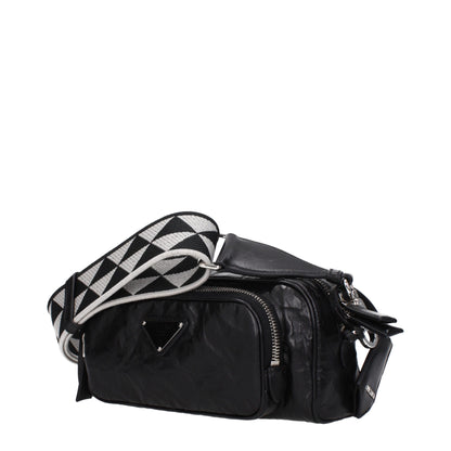 Prada Schwarze Umhängetaschen aus Leder