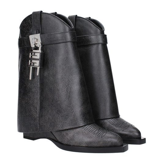 Schwarze Ankle Boots aus Leder von Givenchy