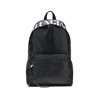 Balenciaga Rucksack mit Crinkle-Effekt