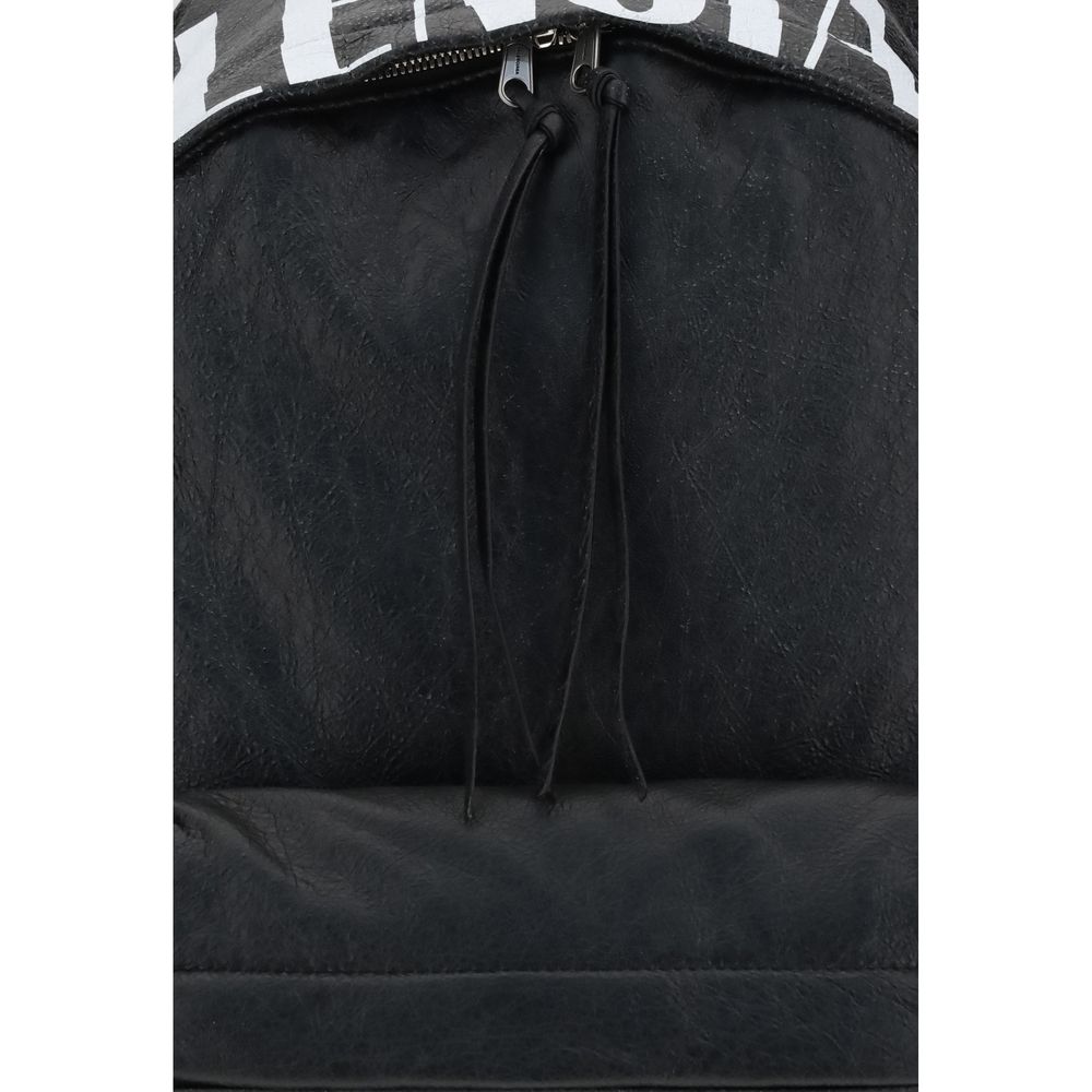Balenciaga Rucksack mit Crinkle-Effekt