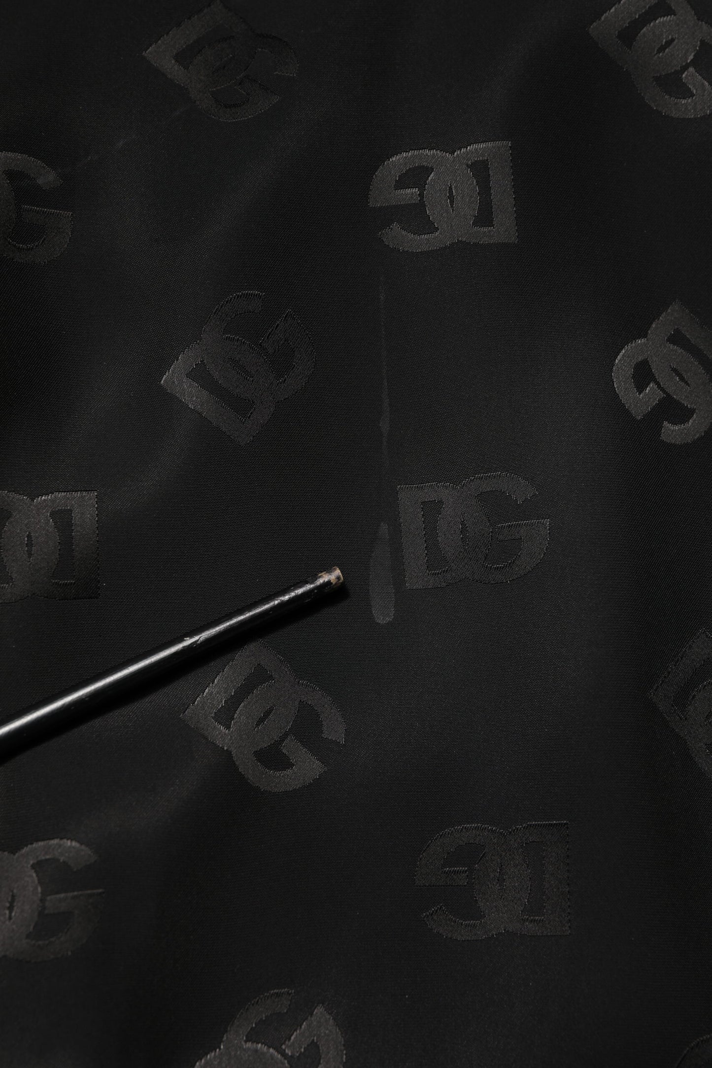 Dolce &amp; Gabbana – Schwarze Polyester-Manteljacke mit Logo-Monogramm