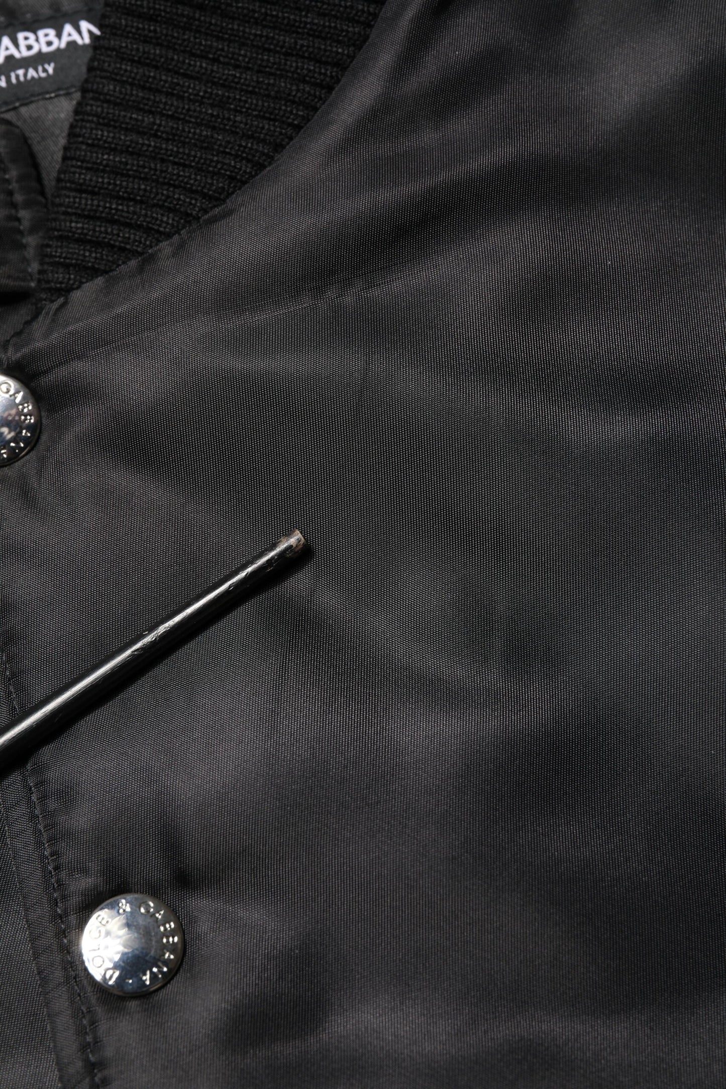 Dolce &amp; Gabbana – Bomberjacke aus schwarzem Polyester mit Logo-Schild