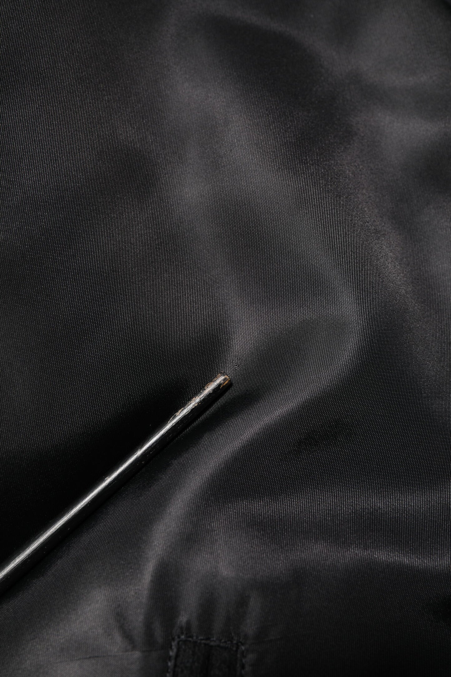 Dolce &amp; Gabbana – Bomberjacke aus schwarzem Polyester mit Logo-Schild