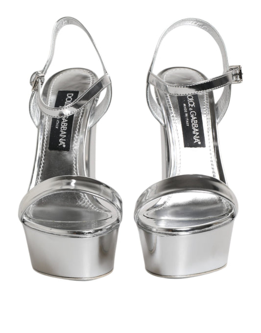 Dolce &amp; Gabbana Keira Sandalen aus silbernem Leder mit Plateau