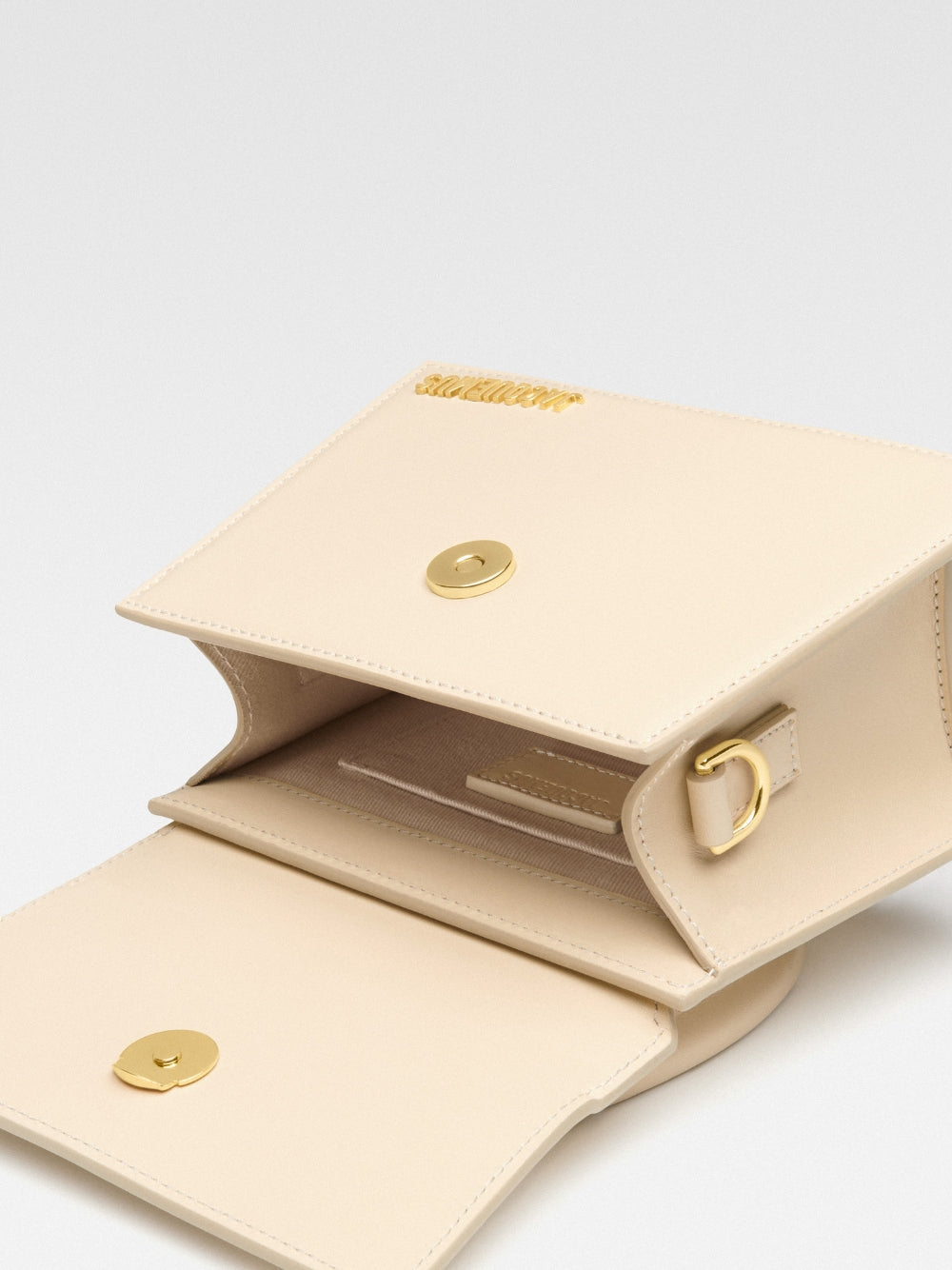 Jacquemus Le Chiquito Moyen Elfenbeintasche
