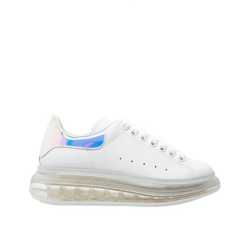 Alexander McQueen Sneaker aus weißem Kalbsleder mit dicker Sohle