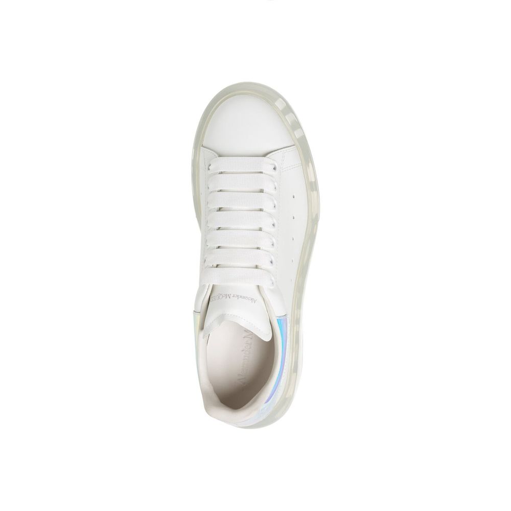 Alexander McQueen Sneaker aus weißem Kalbsleder mit dicker Sohle
