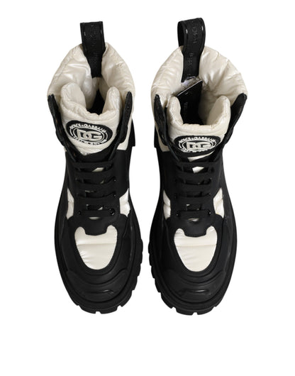 Dolce &amp; Gabbana – Gepolsterte, wadenhohe Schnürstiefel in Schwarz und Weiß