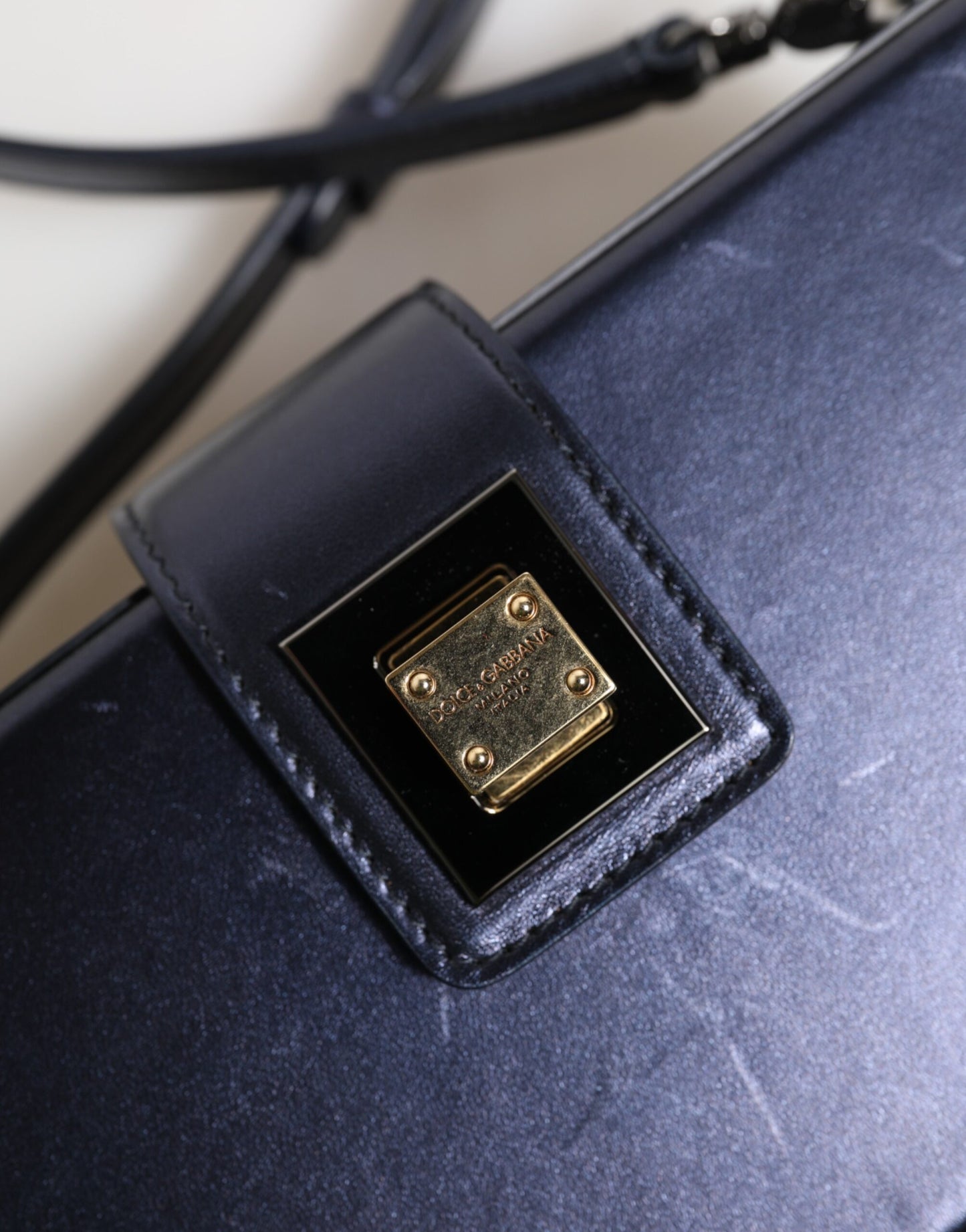 Dolce &amp; Gabbana Blaue DG BOX Umhängetasche aus Lammleder