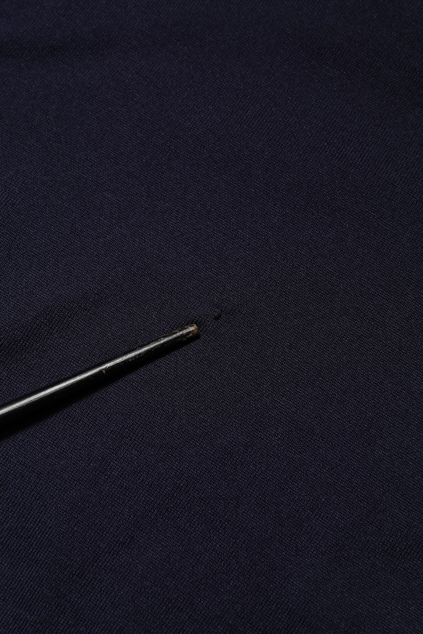 Dolce &amp; Gabbana – Dunkelblaues Seiden-T-Shirt mit Rundhalsausschnitt und kurzen Ärmeln