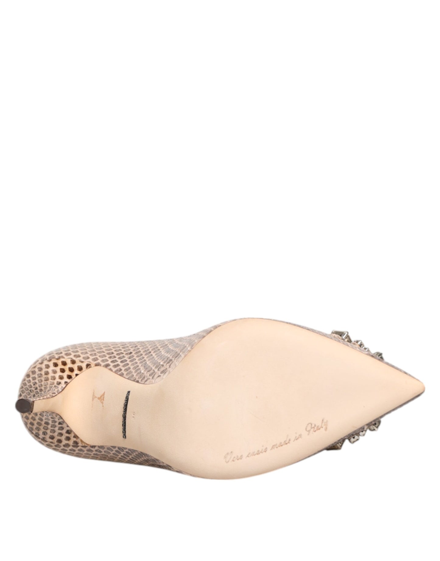 حذاء دولتشي آند غابانا بكعب عالٍ من الجلد البيج مزين بالكريستال