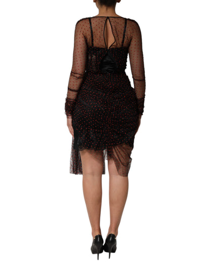 فستان دولتشي آند غابانا قصير بأكمام طويلة وحواف من الدانتيل الأسود
