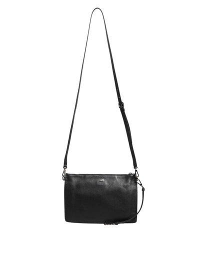 Dolce &amp; Gabbana Schultertasche aus schwarzem Palmellato-Leder mit Logoplakette