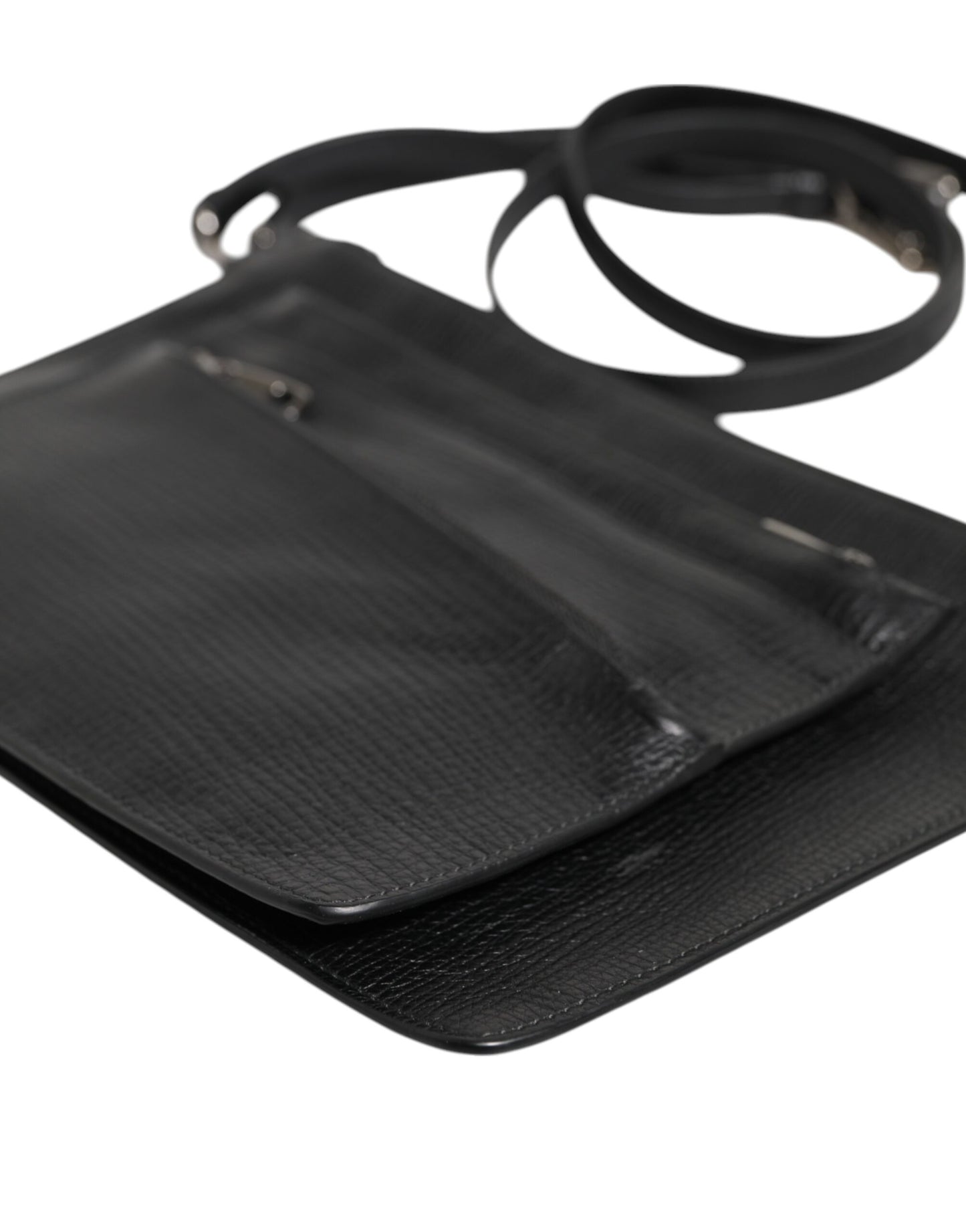 Dolce &amp; Gabbana Schultertasche aus schwarzem Palmellato-Leder mit Logoplakette