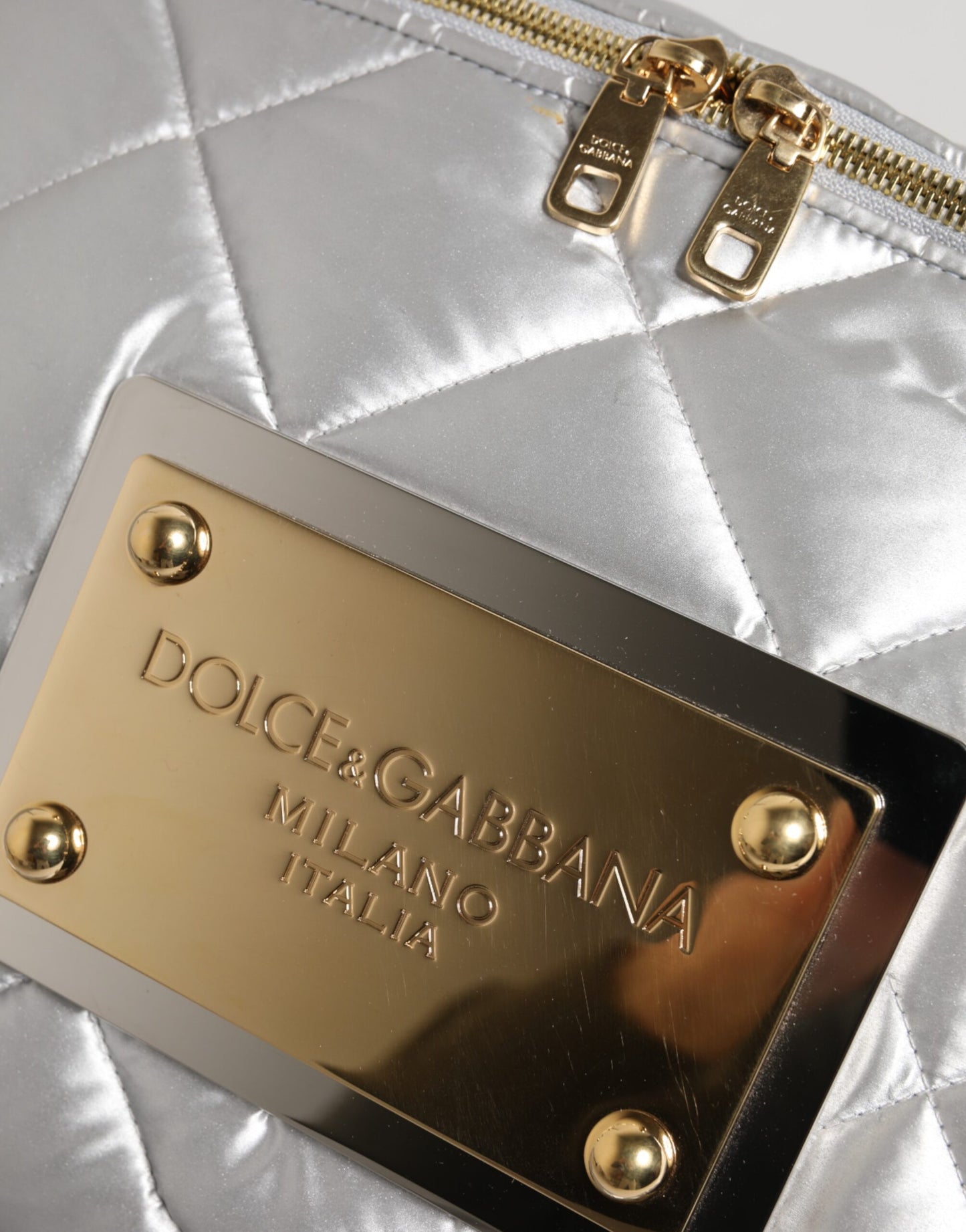 Dolce &amp; Gabbana Silberne gesteppte Umhängetasche mit Füllung SICILY Bag