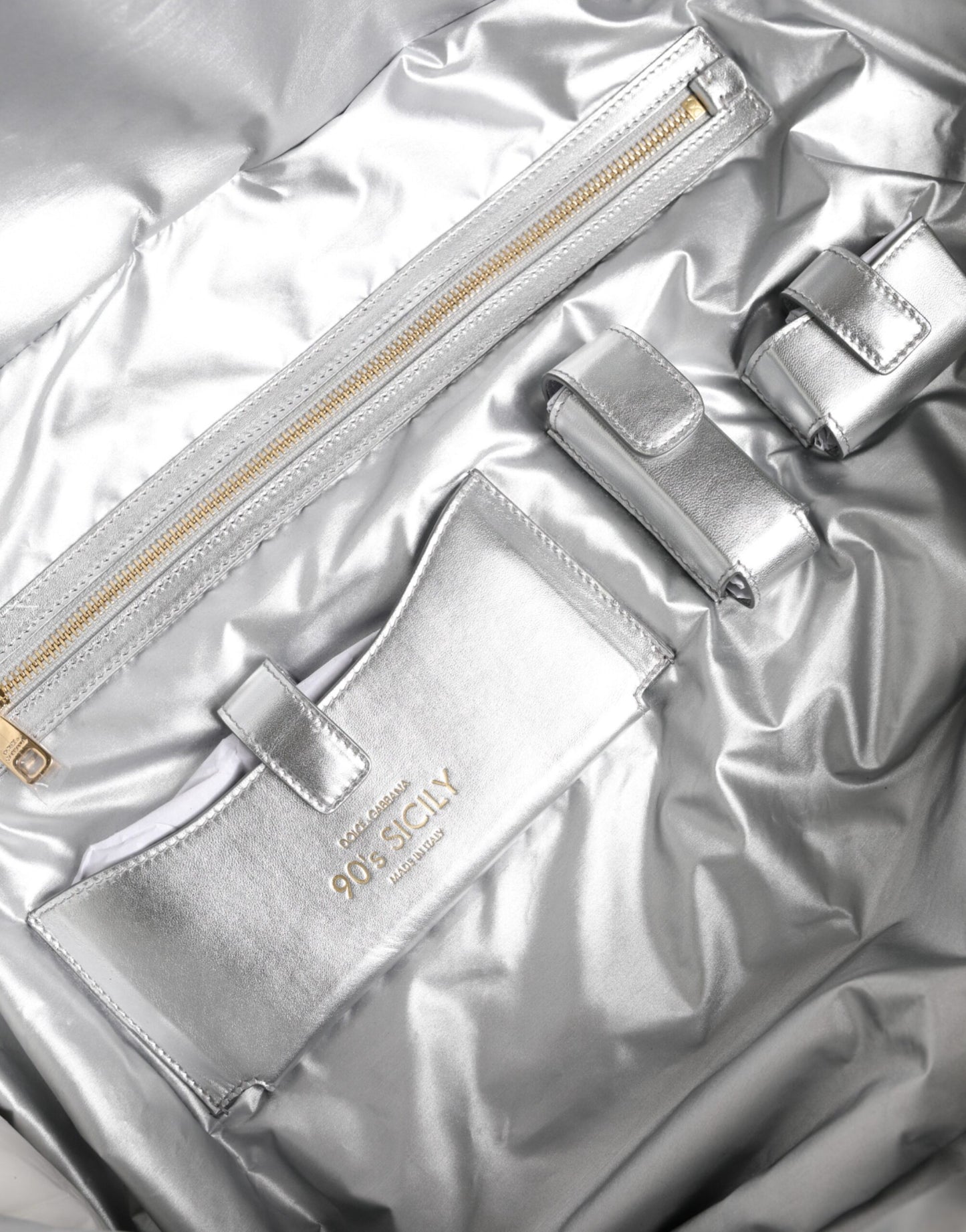 Dolce &amp; Gabbana Silberne gesteppte Umhängetasche mit Füllung SICILY Bag