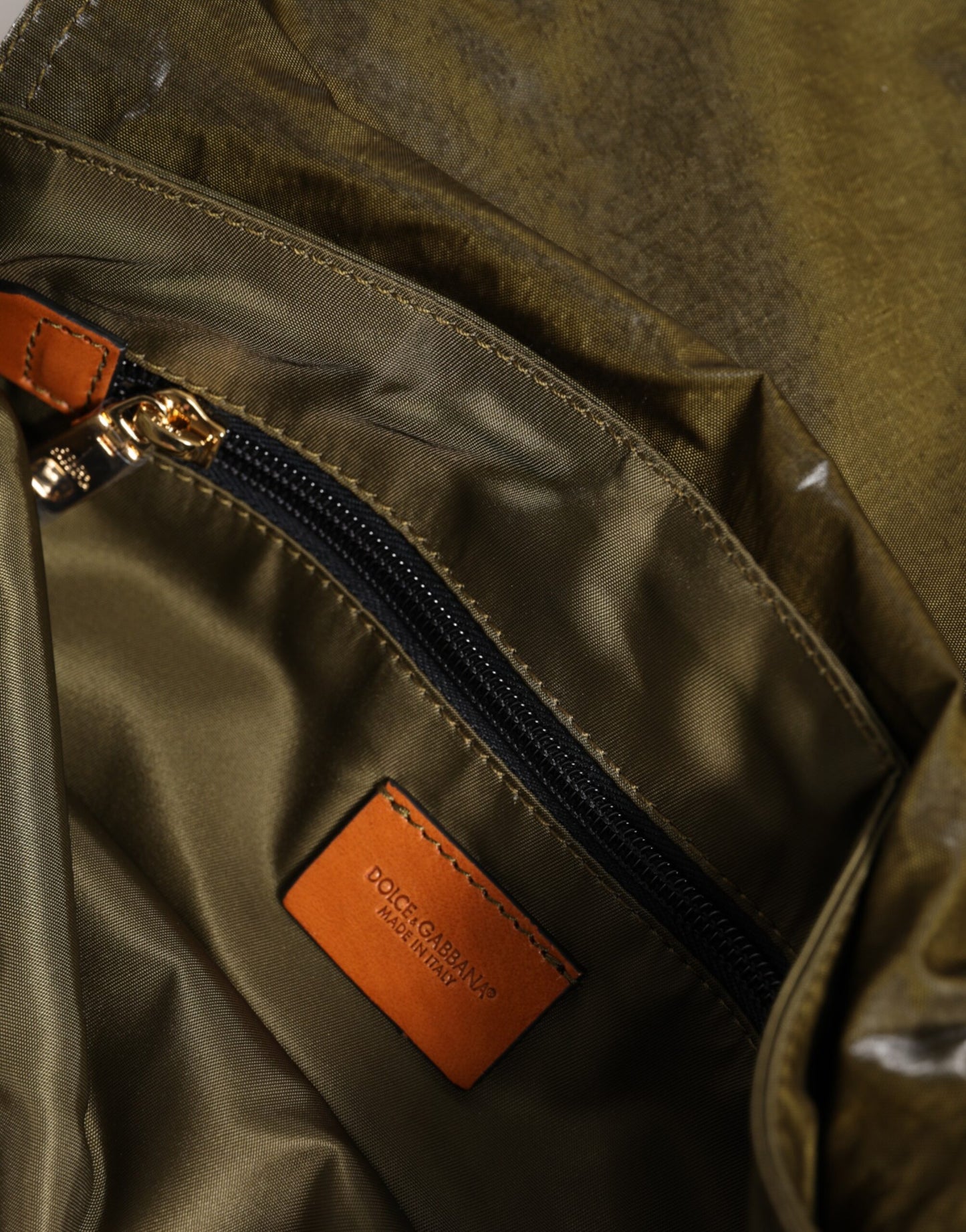 Dolce &amp; Gabbana – Dunkelgrüne Borse-Tasche aus Nylon mit Logo-Plakette und Schultergurt