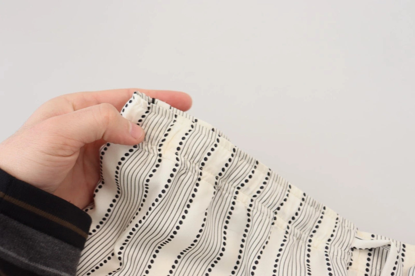 Dolce &amp; Gabbana – Loungehose aus Seide mit weißen Streifen