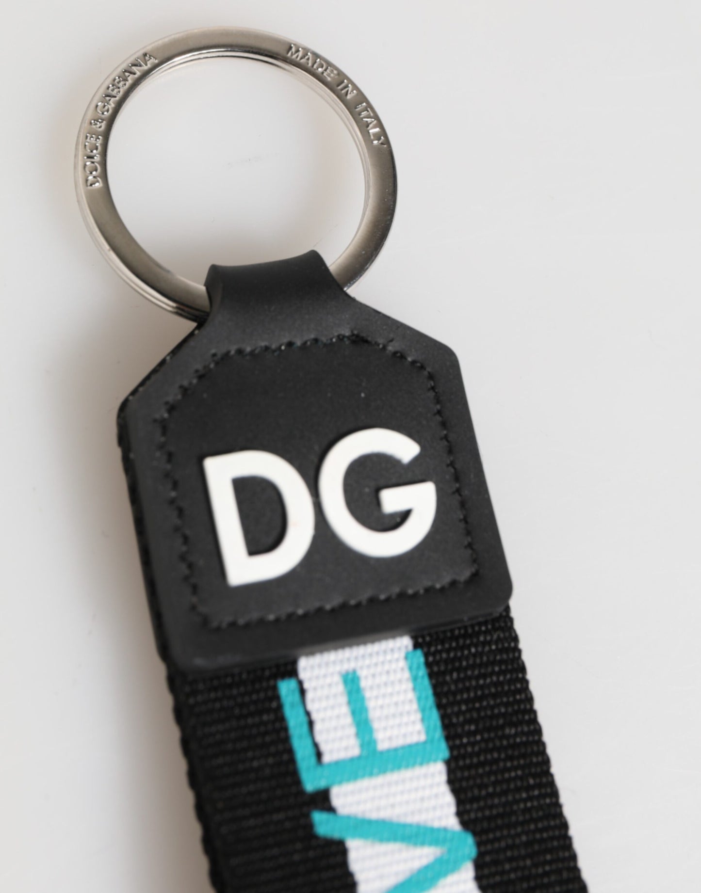 Dolce &amp; Gabbana Schlüsselanhänger mit mehrfarbigem Logo aus Polyester und Messing