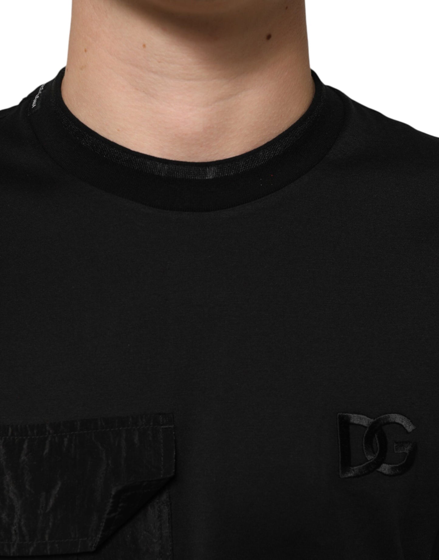 Dolce &amp; Gabbana – Schwarzes Baumwoll-T-Shirt mit DG-Logo-Stickerei auf der Tasche