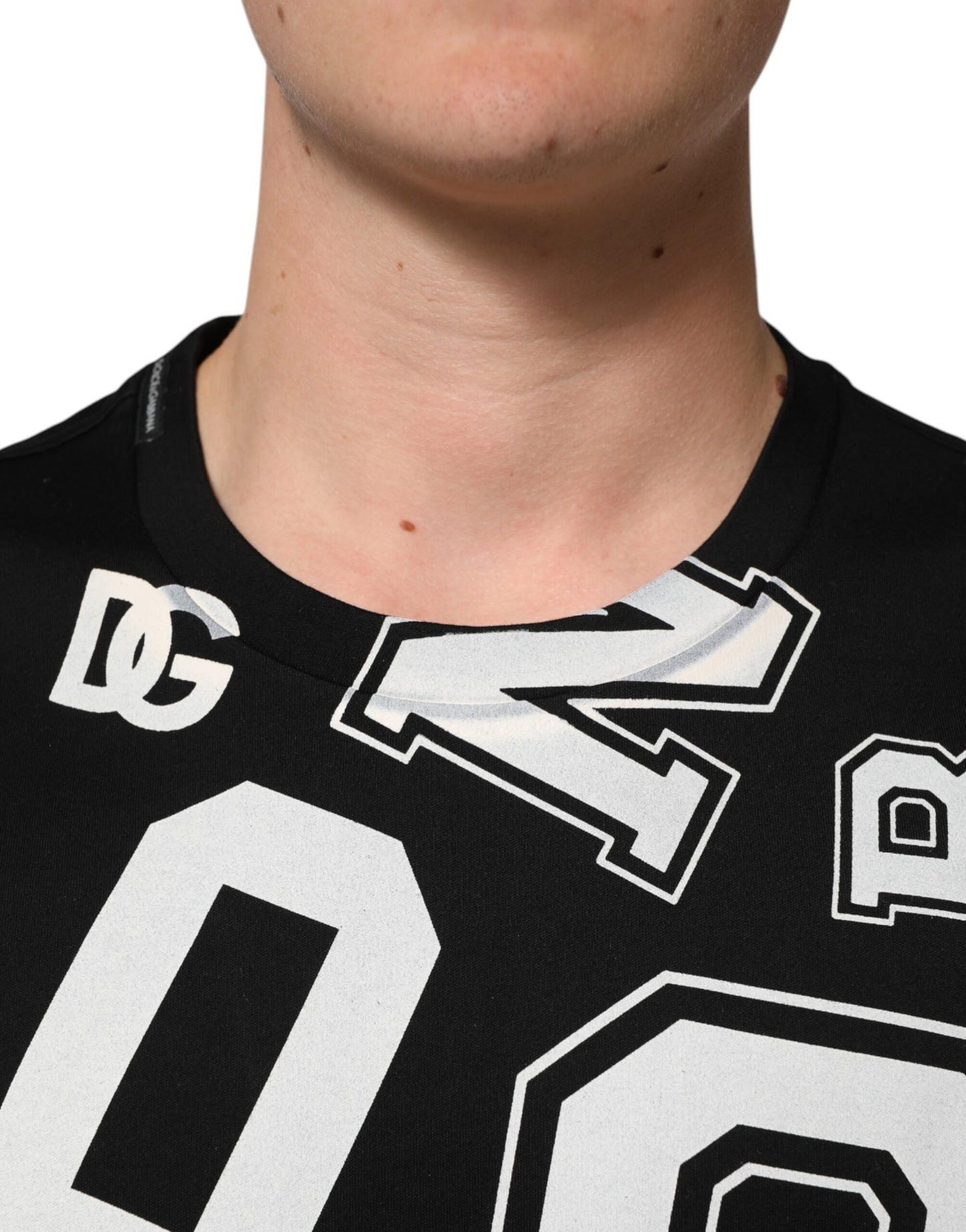Dolce &amp; Gabbana – Schwarzes, kurzärmliges T-Shirt aus Baumwolle mit Buchstabendruck