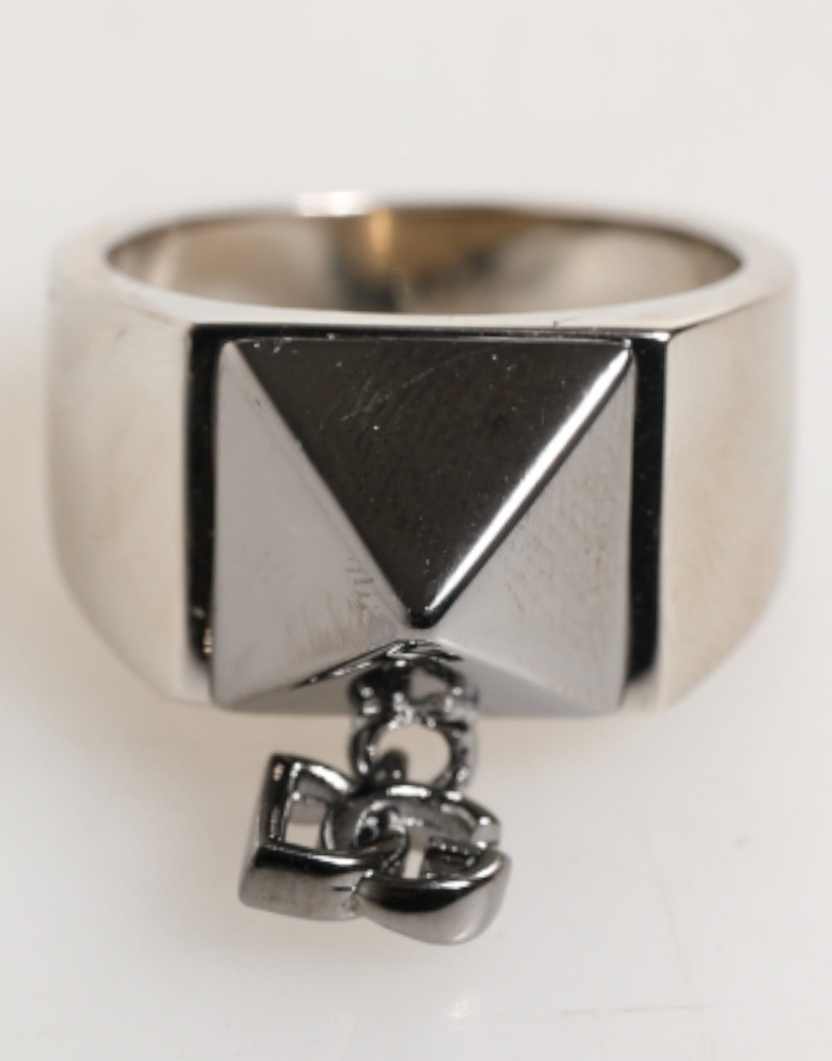 Dolce &amp; Gabbana – Silberfarbener Ring aus echtem Messing mit Pyramiden-DG-Logo