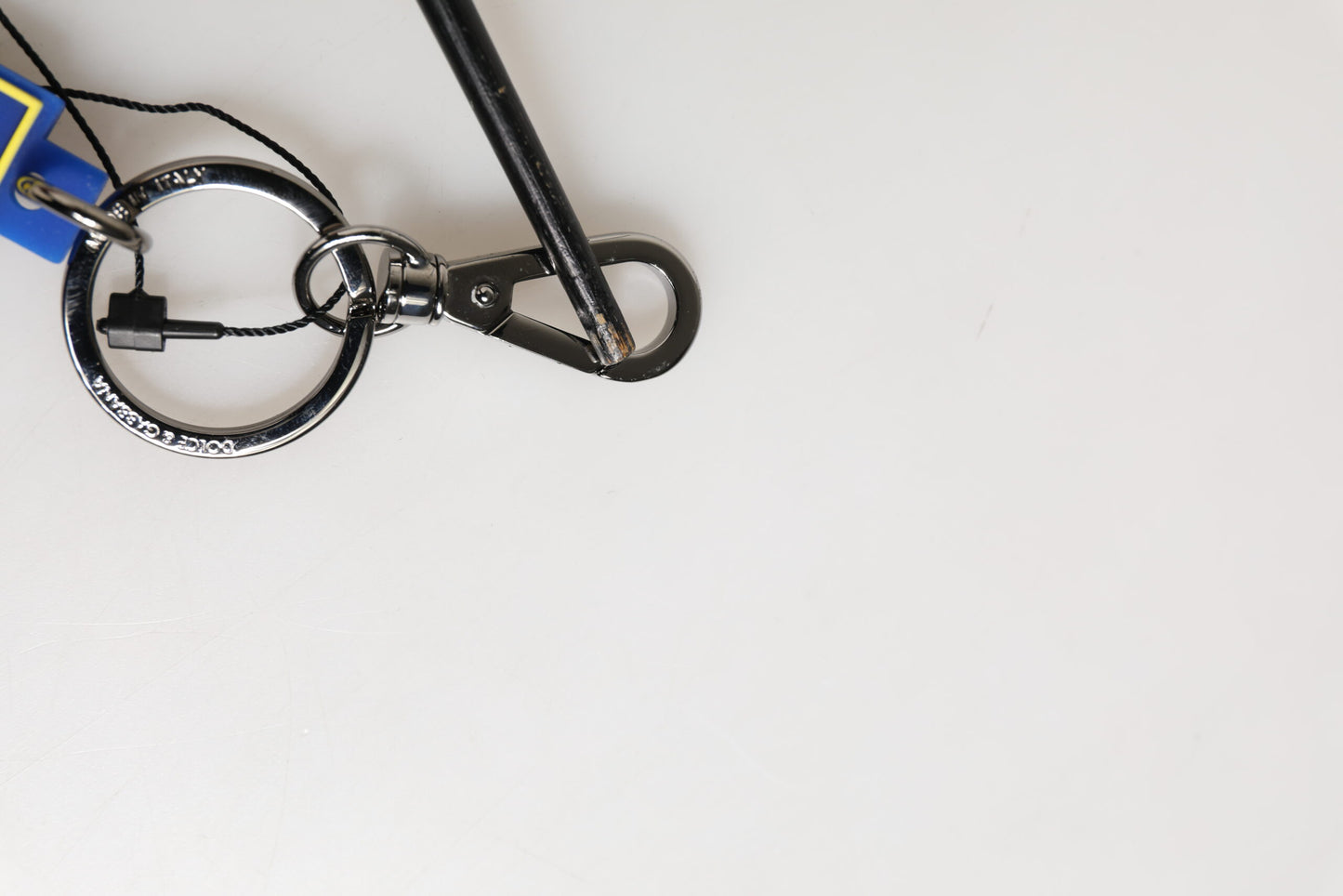 Dolce &amp; Gabbana Blau Gelb DG Gummi Logo Silber Herren Schlüsselanhänger Schlüsselanhänger