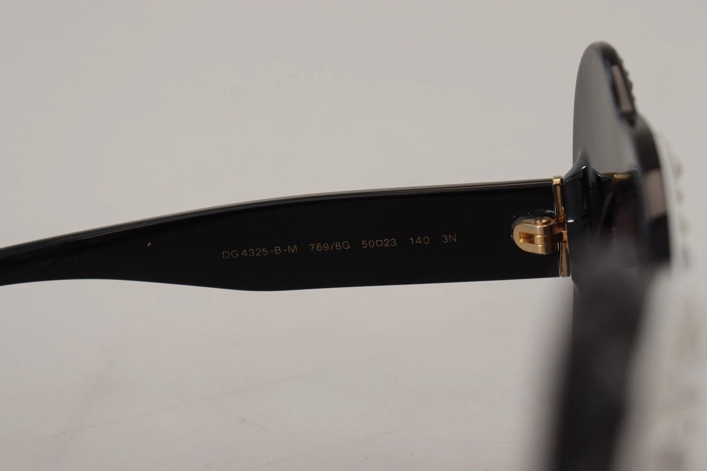 Dolce &amp; Gabbana DG4325BM Sonnenbrille aus Acetat mit Kristallen in Weiß und Schwarz