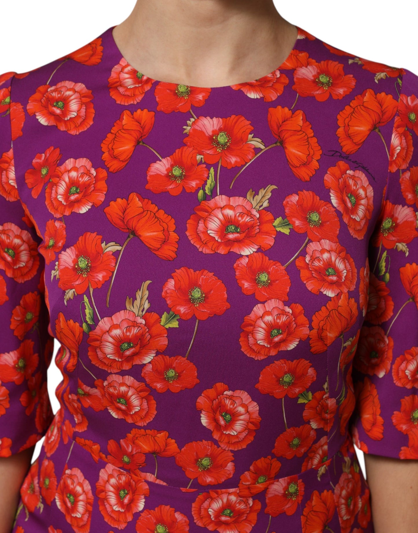 Dolce &amp; Gabbana – Lilafarbenes Midi-Etuikleid aus Seide mit Blumendruck