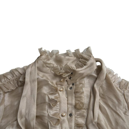 Dolce &amp; Gabbana – Blusenoberteil mit goldenem Ascot-Kragen und Rüschen