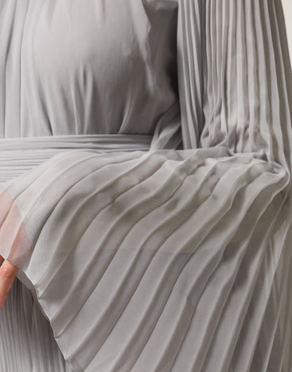 Dolce &amp; Gabbana – Graues, plissiertes Maxikleid aus Seidenmischung mit langen Ärmeln