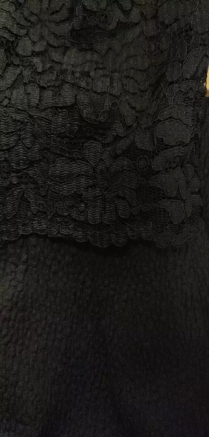 فستان دولتشي آند غابانا الأسود من الدانتيل، ضيق، بتصميم طاقم العمل