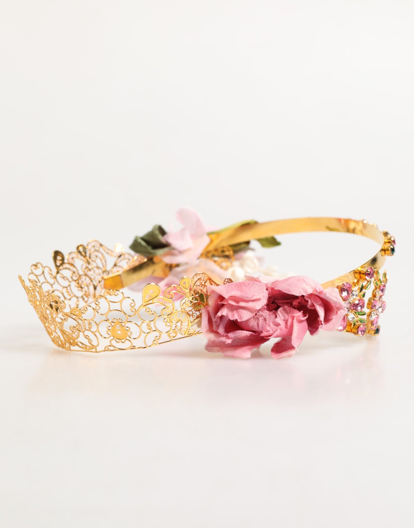 Dolce &amp; Gabbana – Goldfarbenes Blumen-Diadem mit rosa Rosen und Kristallkrone