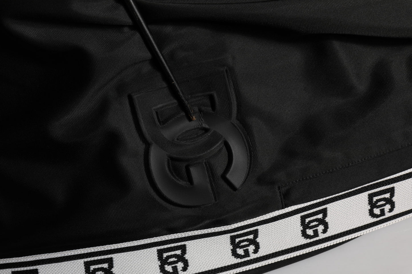 Dolce &amp; Gabbana – Schwarze Jogginghose aus Polyester mit Logostreifen