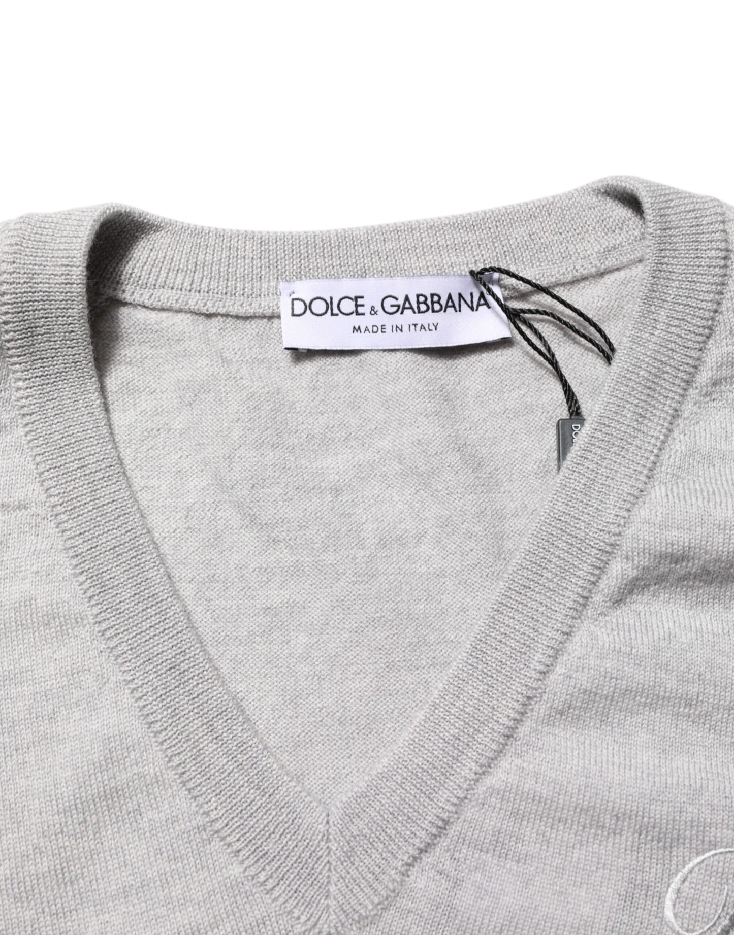 Dolce &amp; Gabbana – Grauer Pullover aus Wollstrick mit Logo und V-Ausschnitt