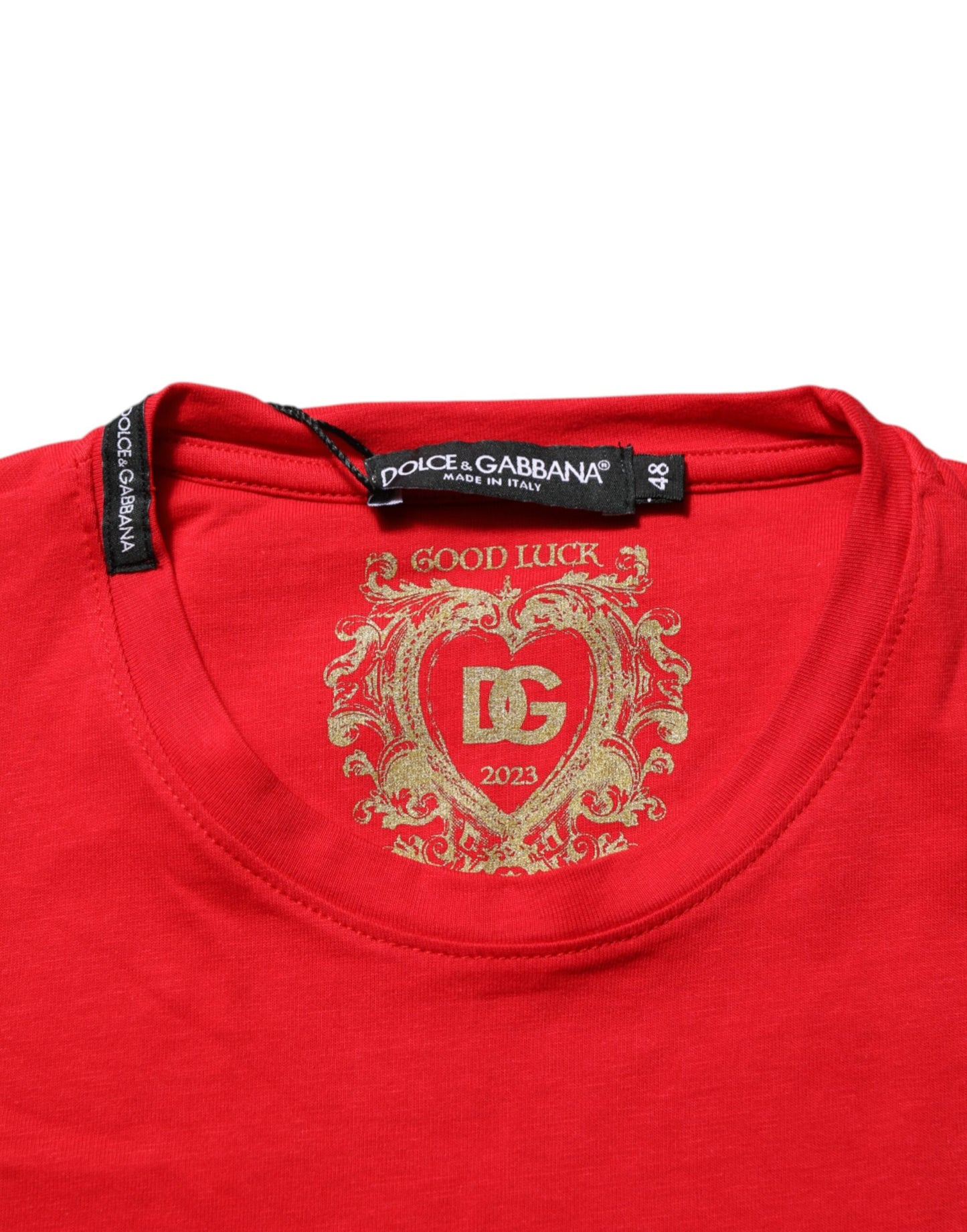Dolce &amp; Gabbana Rotes Goodluck 2023 Baumwoll-T-Shirt mit Rundhalsausschnitt