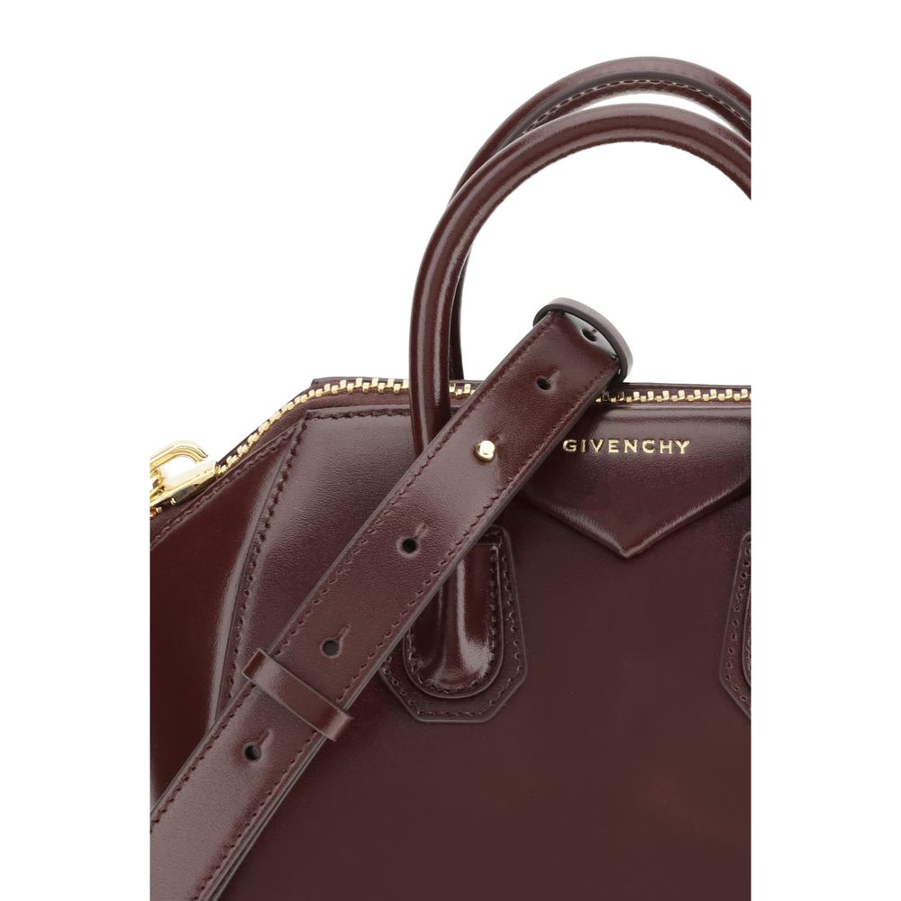 Givenchy Handtasche aus bordeauxfarbenem Kalbsleder (Bos Taurus)