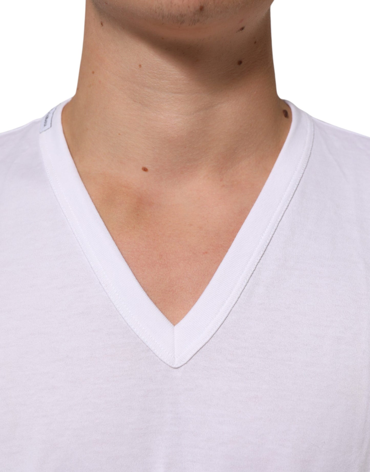 Dolce &amp; Gabbana – Weißes T-Shirt aus Baumwolle mit V-Ausschnitt und kurzen Ärmeln