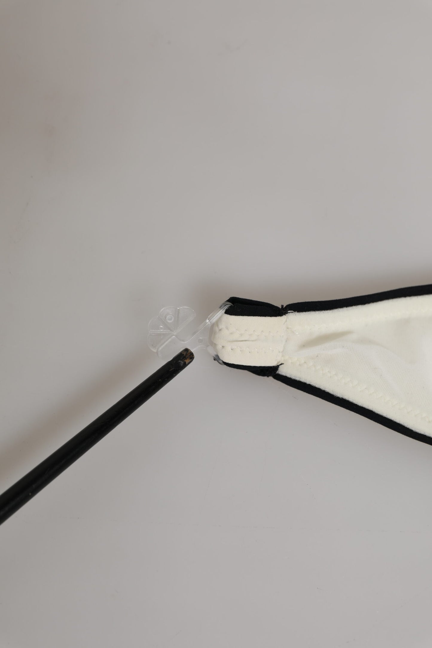 Dolce &amp; Gabbana – Beigefarbener Badeanzug mit Logo, 2-teilig, Oberteil und Unterteil