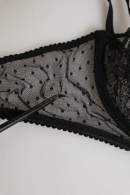 حمالة صدر دولتشي آند غابانا سوداء مزينة بالورود مزودة بسلك داخلي