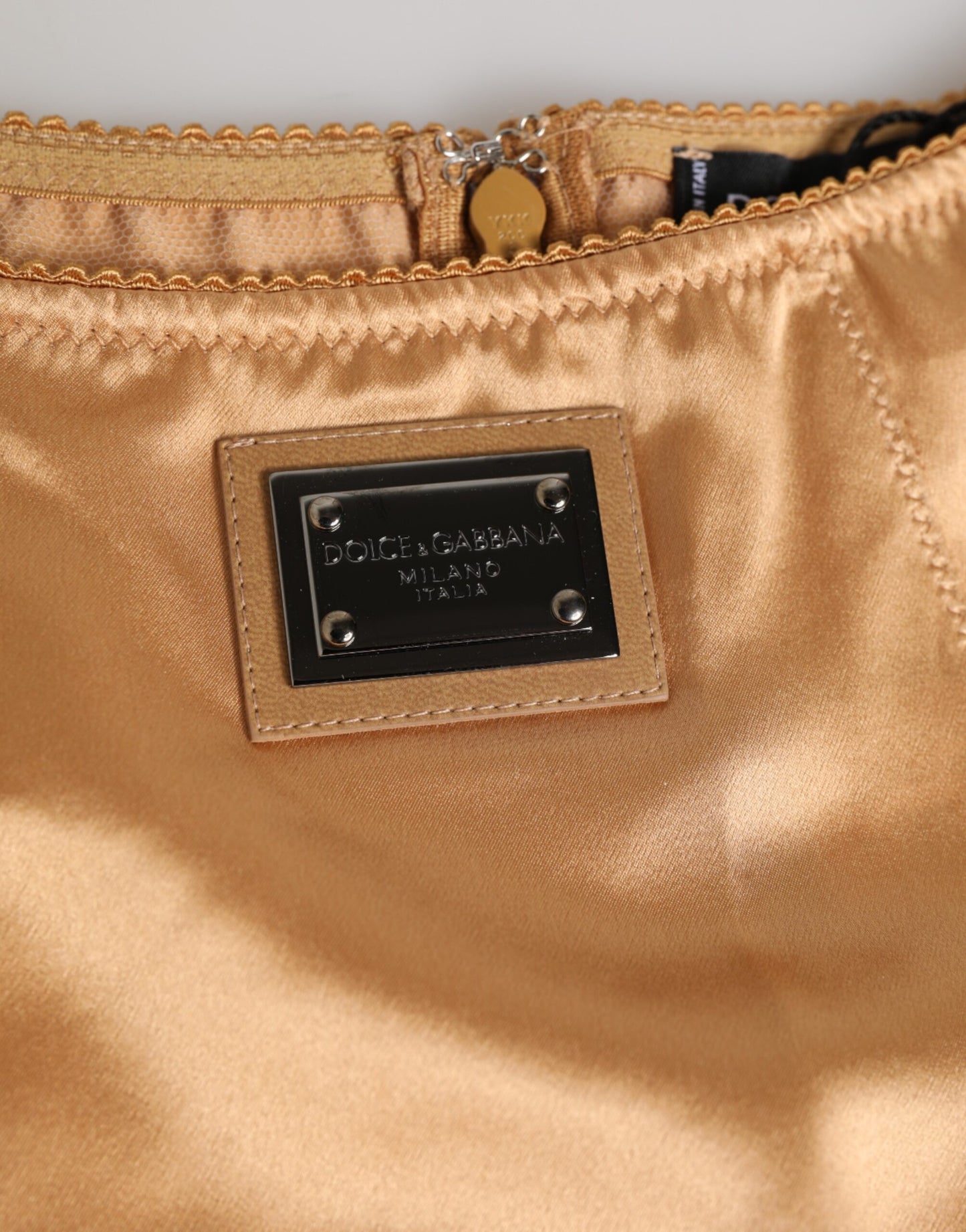 Dolce &amp; Gabbana – Beigefarbene, hoch taillierte Miederhose aus Stretch-Seide